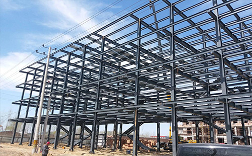 金昌金昌钢结构厂房屋面选材指南：确保性能与经济性的完美结合