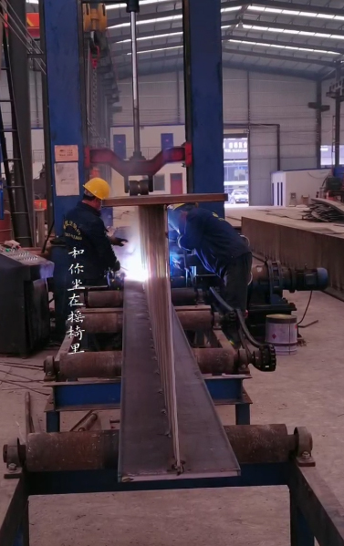 甘肃金昌钢结构厂H型钢组立机